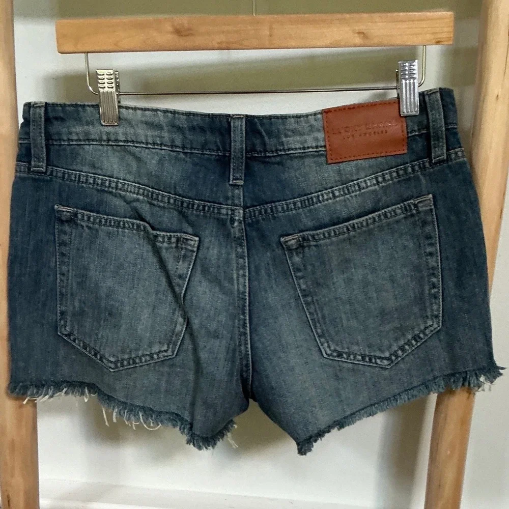 Lucky Brand The Cut Off Denim Shorts Blue Button Fly Raw Hem Womens Size‎ 4 27